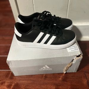 Adidas Mens 6 and women7 Grand court 2.0k Black and white Tennis tennis sneakers